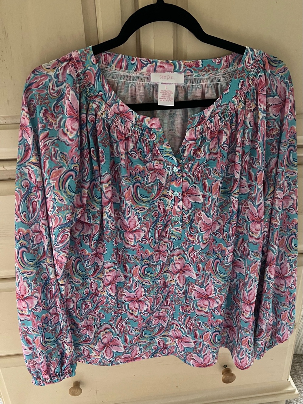 Large blouse with elastic wrist design by Stella Parker